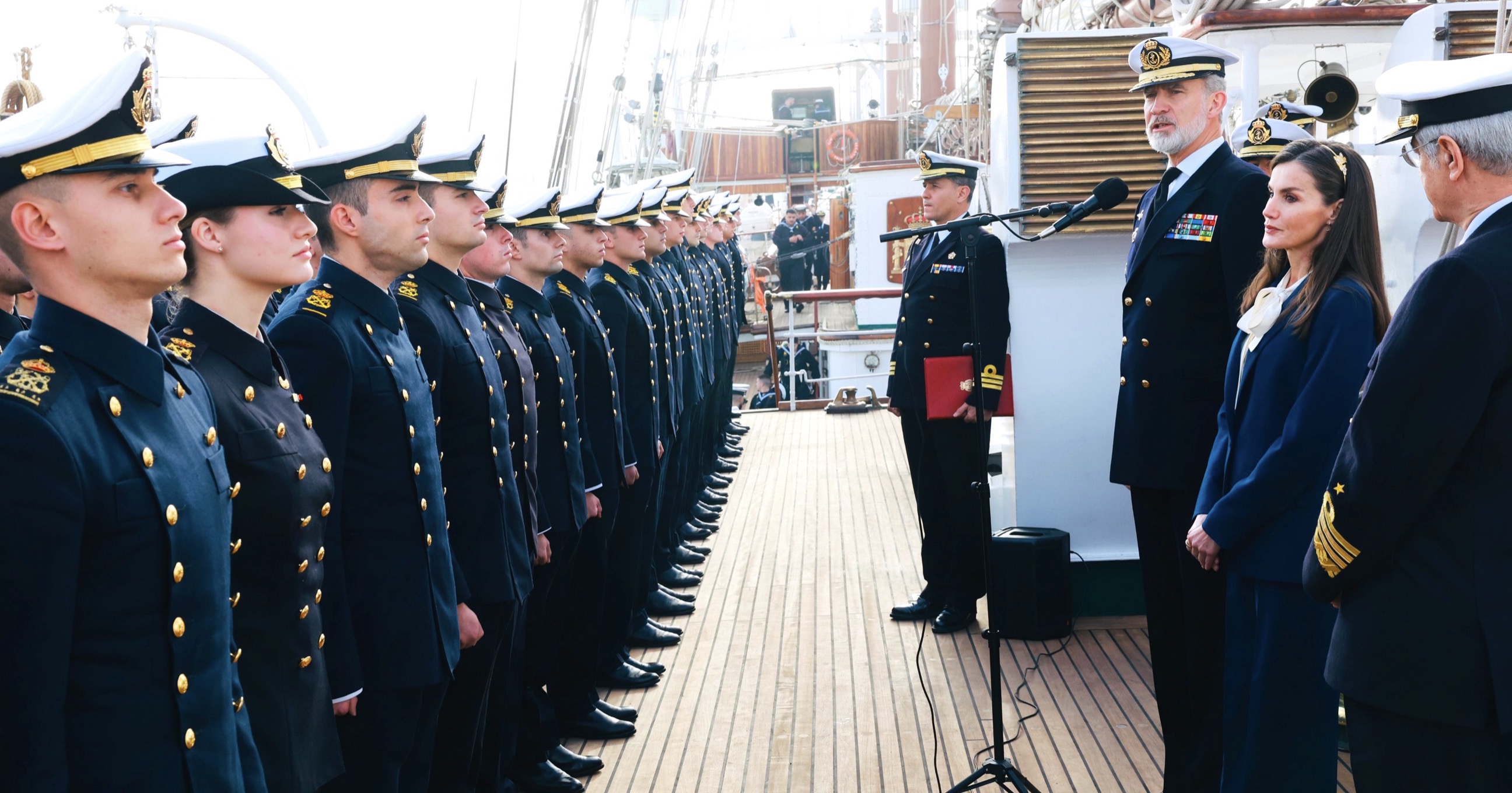 Princess of Asturias embarks on ‘Juan Sebastián de Elcano’